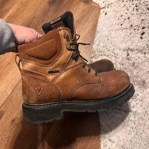 Men Ariat steel toe 9.5EE work boots